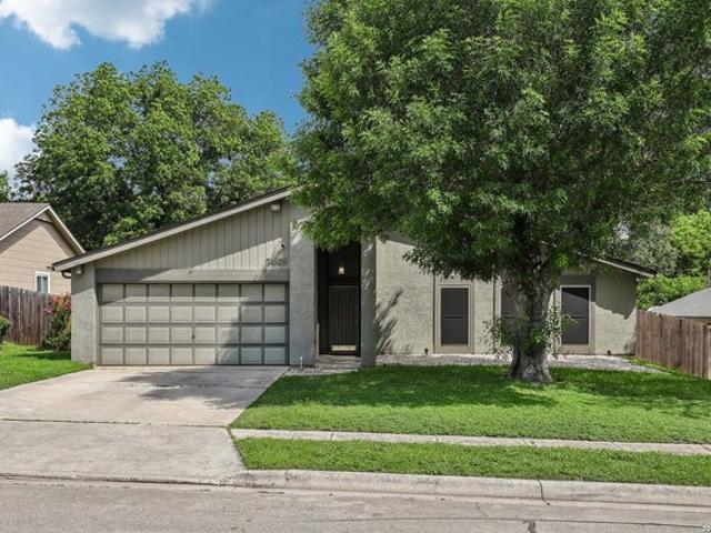 House for sale in Live Oak, Texas