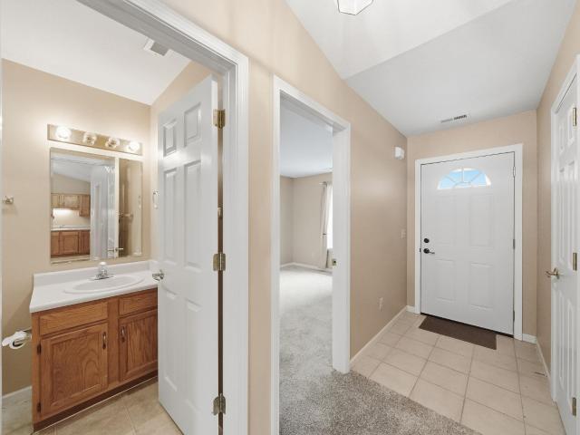 Condo for sale in Jacobs Creek, Fort Wayne