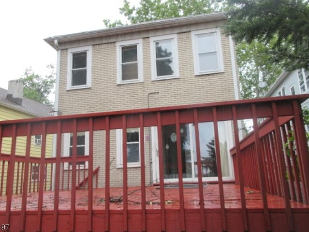 House for sale in Lyndhurst, New Jersey