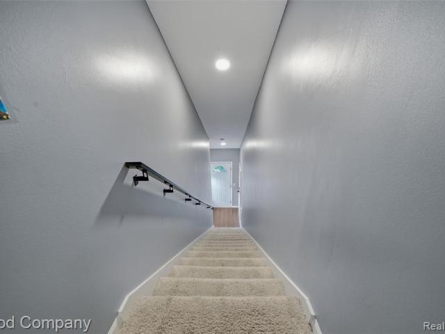 Condo for sale in English Gardens, Howell