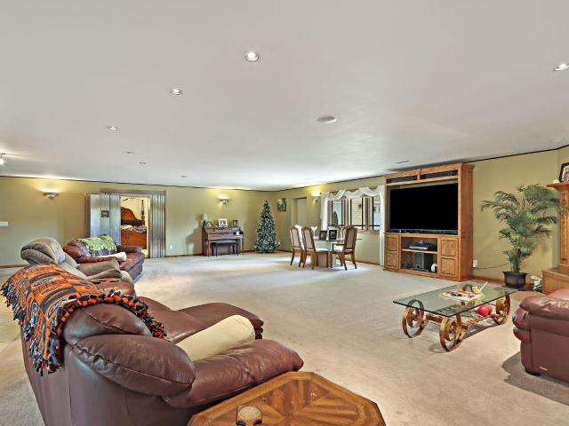 House for sale in Silver Lake, Salem