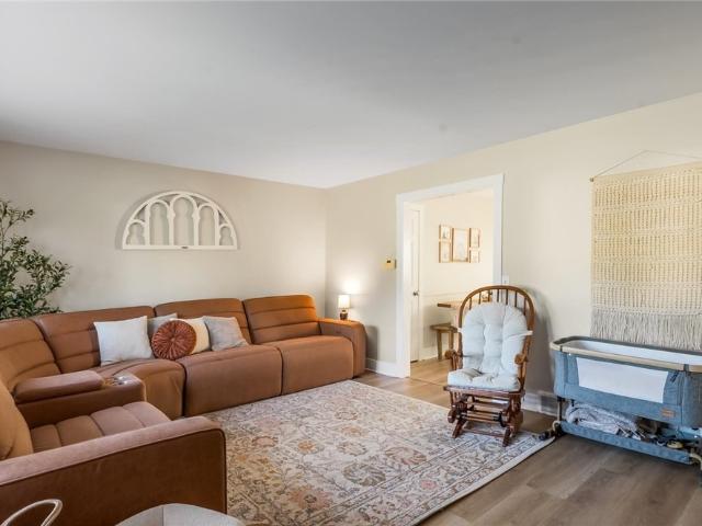 House for sale in East Greenwood, Adamsville