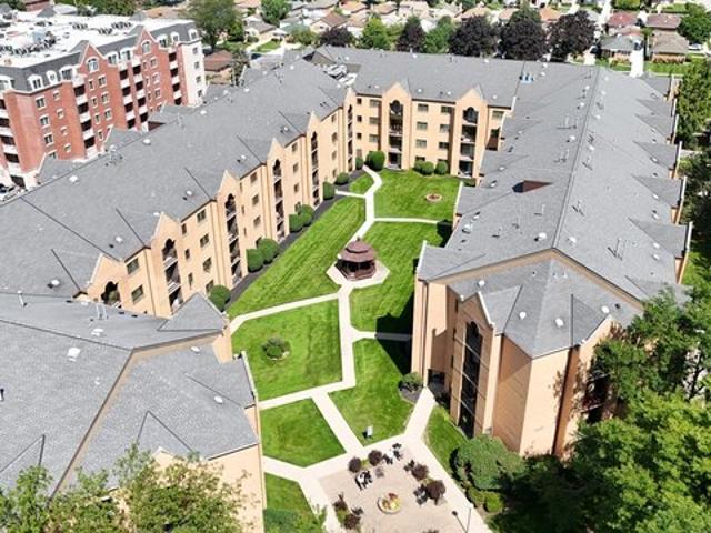 Condo for sale in Harwood Heights, Illinois