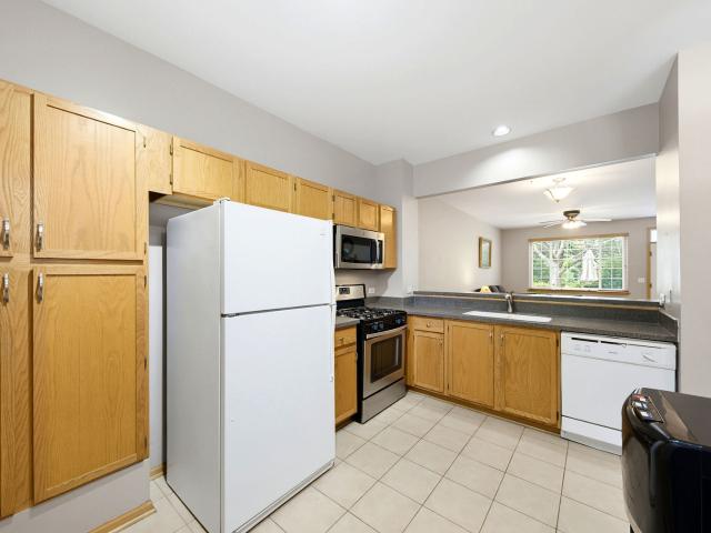 Townhouse for sale in Carpentersville, Illinois