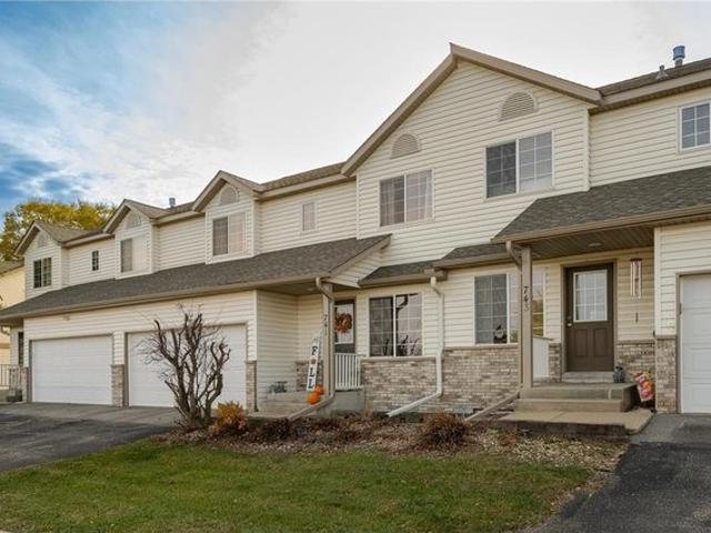 Townhouse for sale in Pine Island, Minnesota