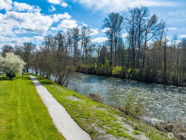 Condo for sale in Sumner, Washington