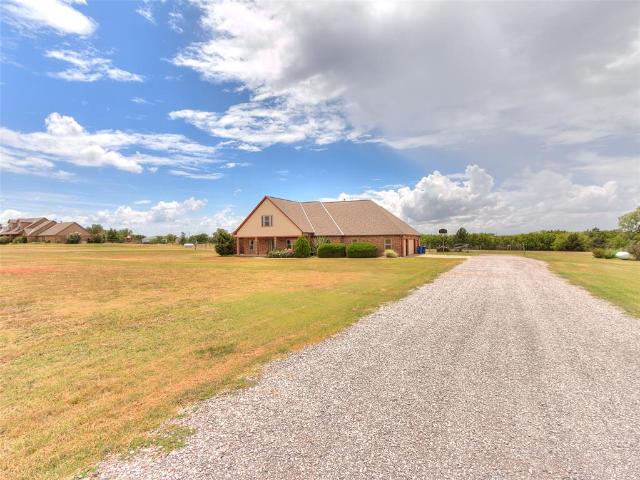 House for sale in Piedmont, Oklahoma