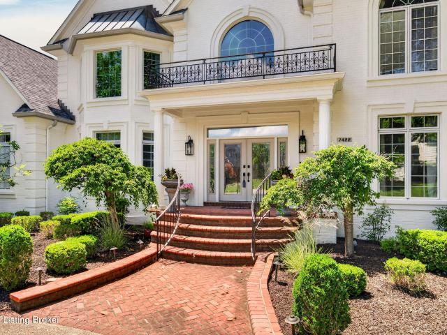 House for sale in Prospect, Kentucky