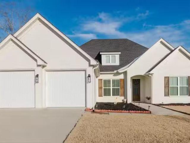 House for rent in Benton