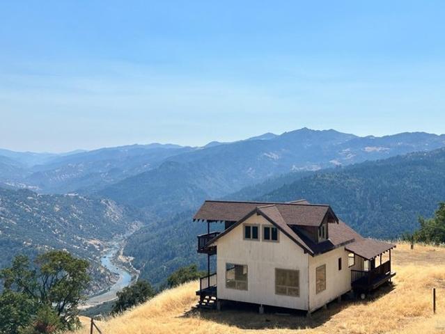 House for sale in Piercy, California