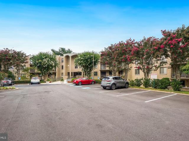 Condo for sale in Bethesda, Maryland