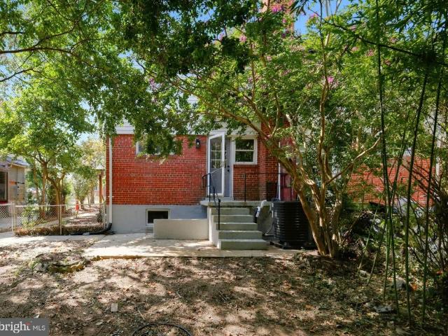 Townhouse for sale in Adelphi Park, Adelphi