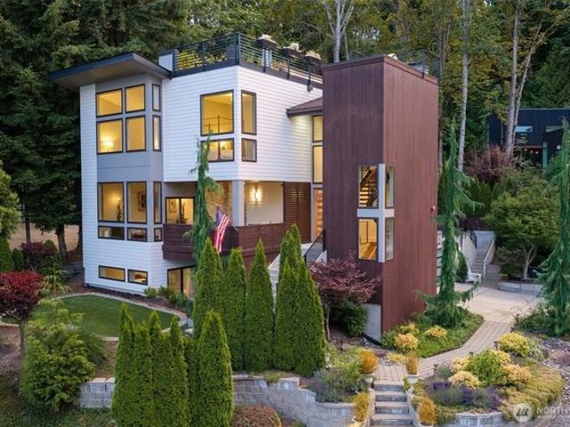 House for sale in Mercer Island, Washington