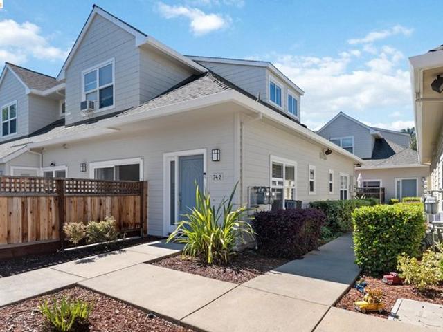 Townhouse for sale in Mountain View, California