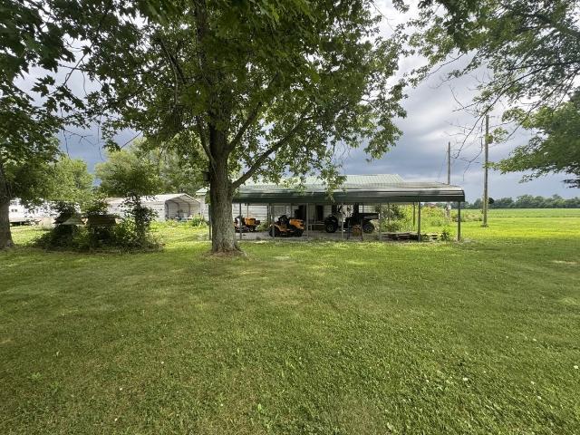 House for sale in Flora, Illinois