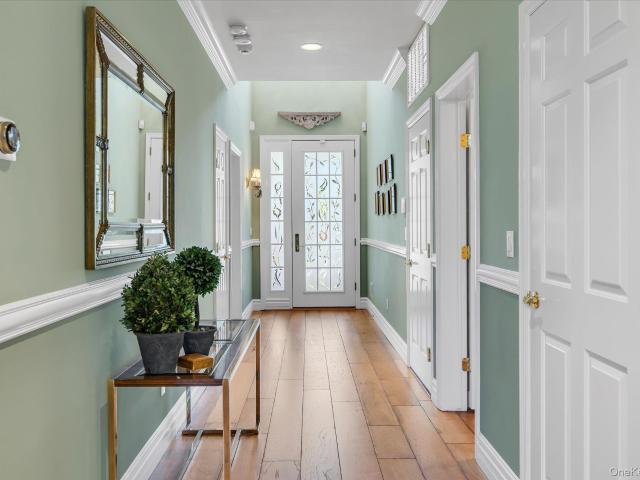 Condo for sale in Huntington, New York