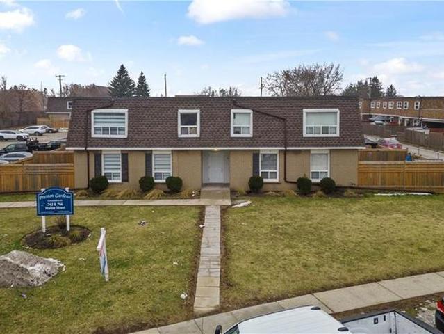 Condo for sale in Cambridge