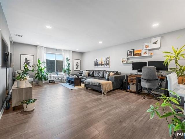 Condo for sale in Hudson, New Jersey