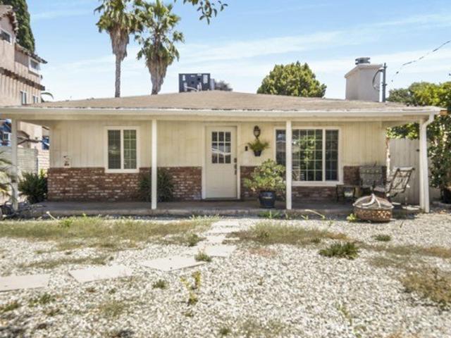 Townhouse for sale in Reseda, California