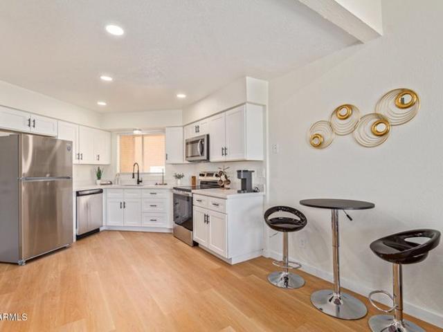 Townhouse for sale in Glendale, Arizona