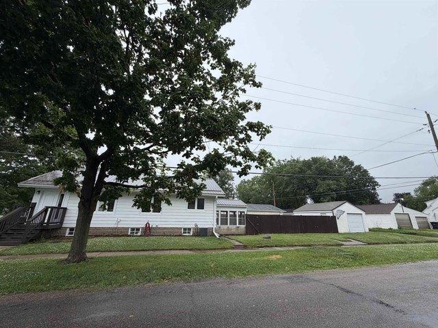 House for sale in Waterloo, Iowa