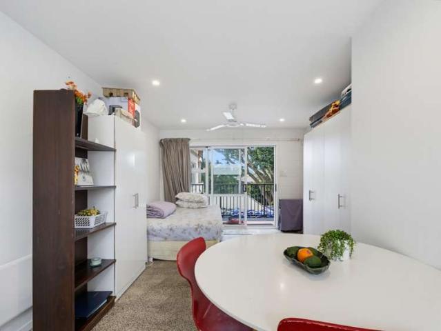 Apartment for sale in Mount Albert, Albert-Eden