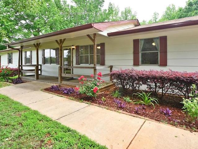 House for sale in Fairburn, Georgia