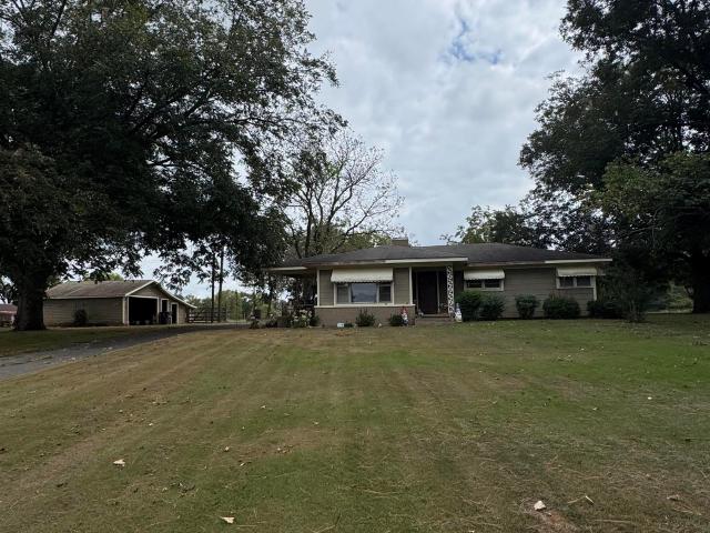 House for sale in Mount Hope, Lawrence County