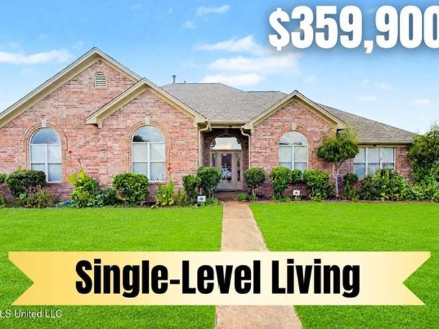House for sale in Nesbit, Mississippi