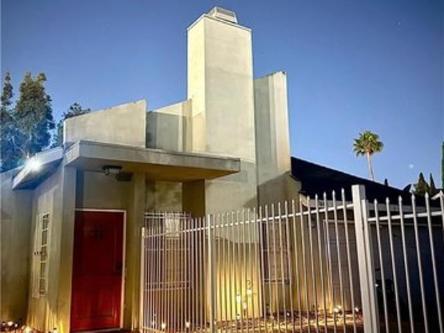 House for sale in Van Nuys Neighborhood Council District, Canoga Park