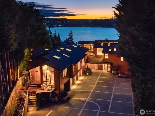 House for sale in Mercer Island, Washington