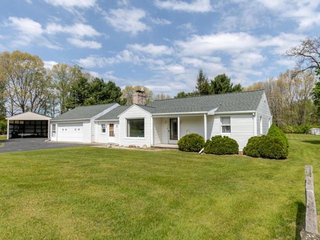 House for sale in Brooklyn, Michigan