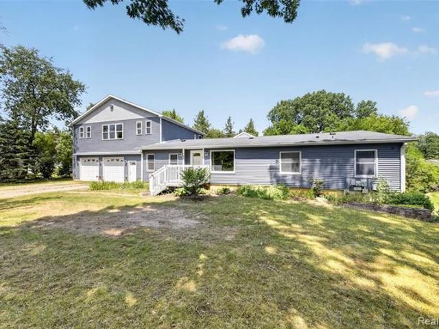 House for sale in Hamburg, Michigan