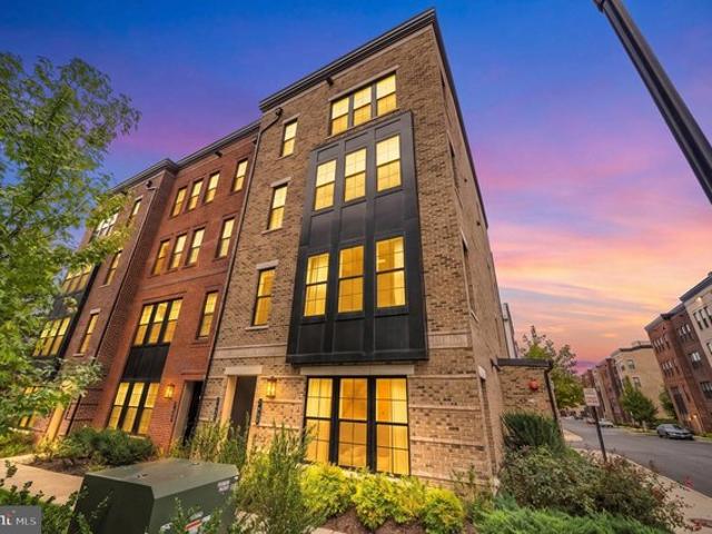 Condo for sale in McLean, Fairfax County