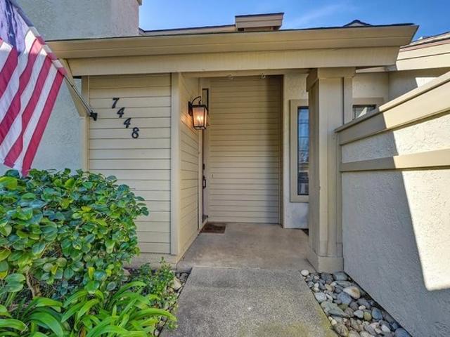 Townhouse for sale in Carmichael, California