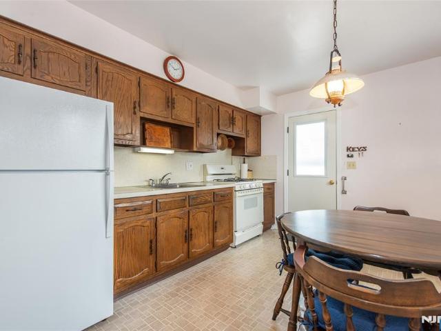 House for sale in Carlstadt House for sale in Carlstadt