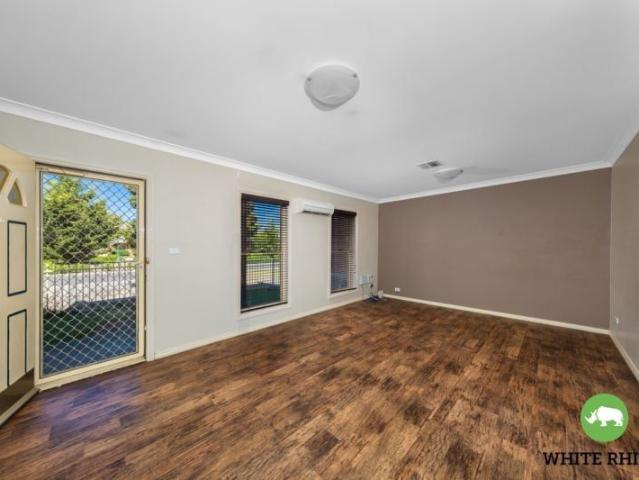 Townhouse for rent in Queanbeyan, New South Wales