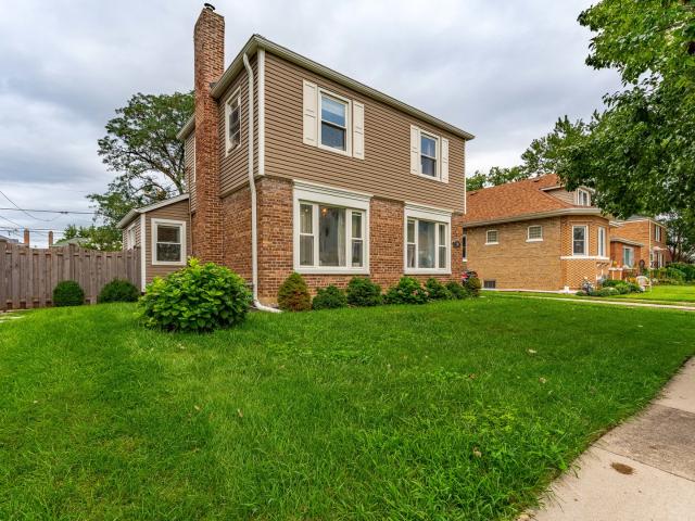 House for sale in Westchester, Illinois