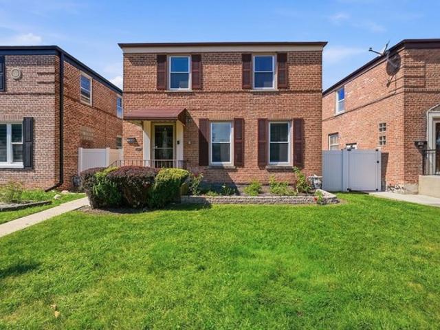 House for sale in Westchester, Cook County