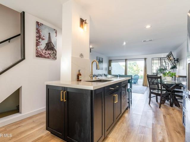 Townhouse for sale in Newbury Park, California