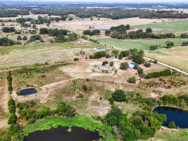 House for sale in Holdenville, Hughes County