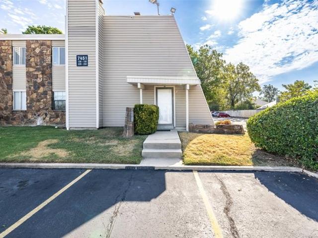 Condo for sale in Tulsa, Tulsa County