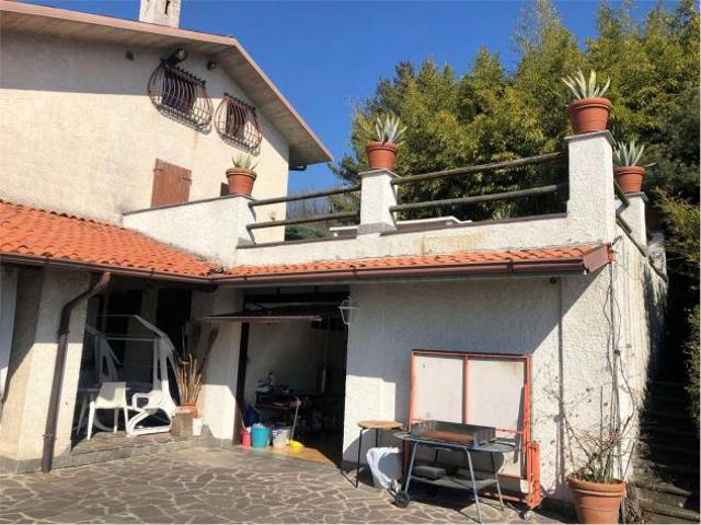Villa Indipendente in vendita a Tagliuno, Castelli Calepio