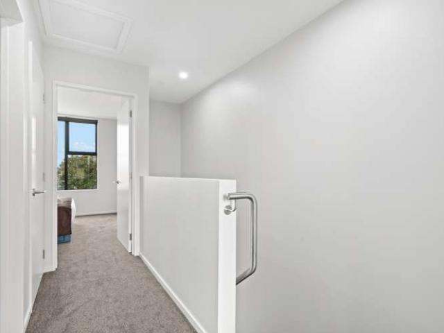 House for sale in Chaslands, Canterbury