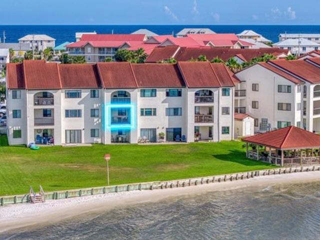 Townhouse for sale in Navarre, Florida