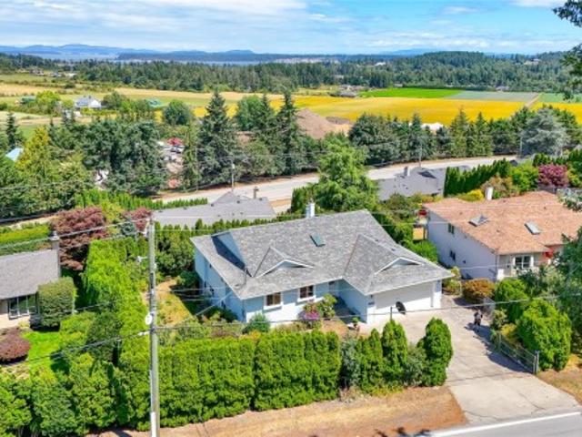 House for sale in Brentwood Bay, British Columbia