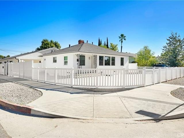 Townhouse for sale in Van Nuys Neighborhood Council District, Canoga Park
