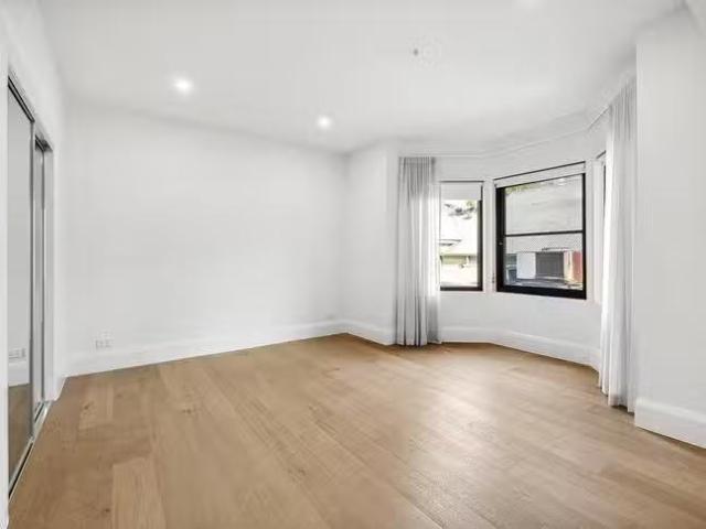 Apartment for rent in East Melbourne