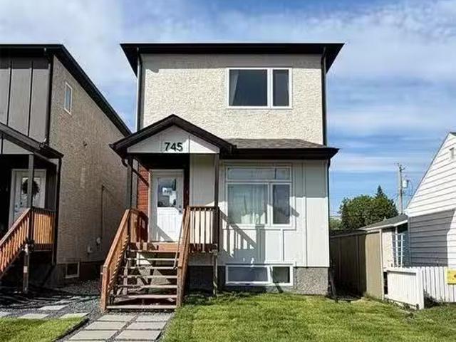 House for sale in East St. Paul, Manitoba