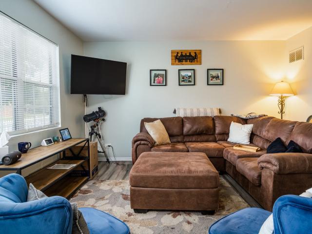 Townhouse for sale in Mchenry, Illinois